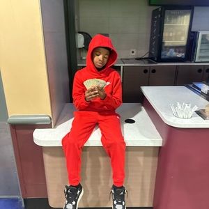 Meet your Posher, Lamar